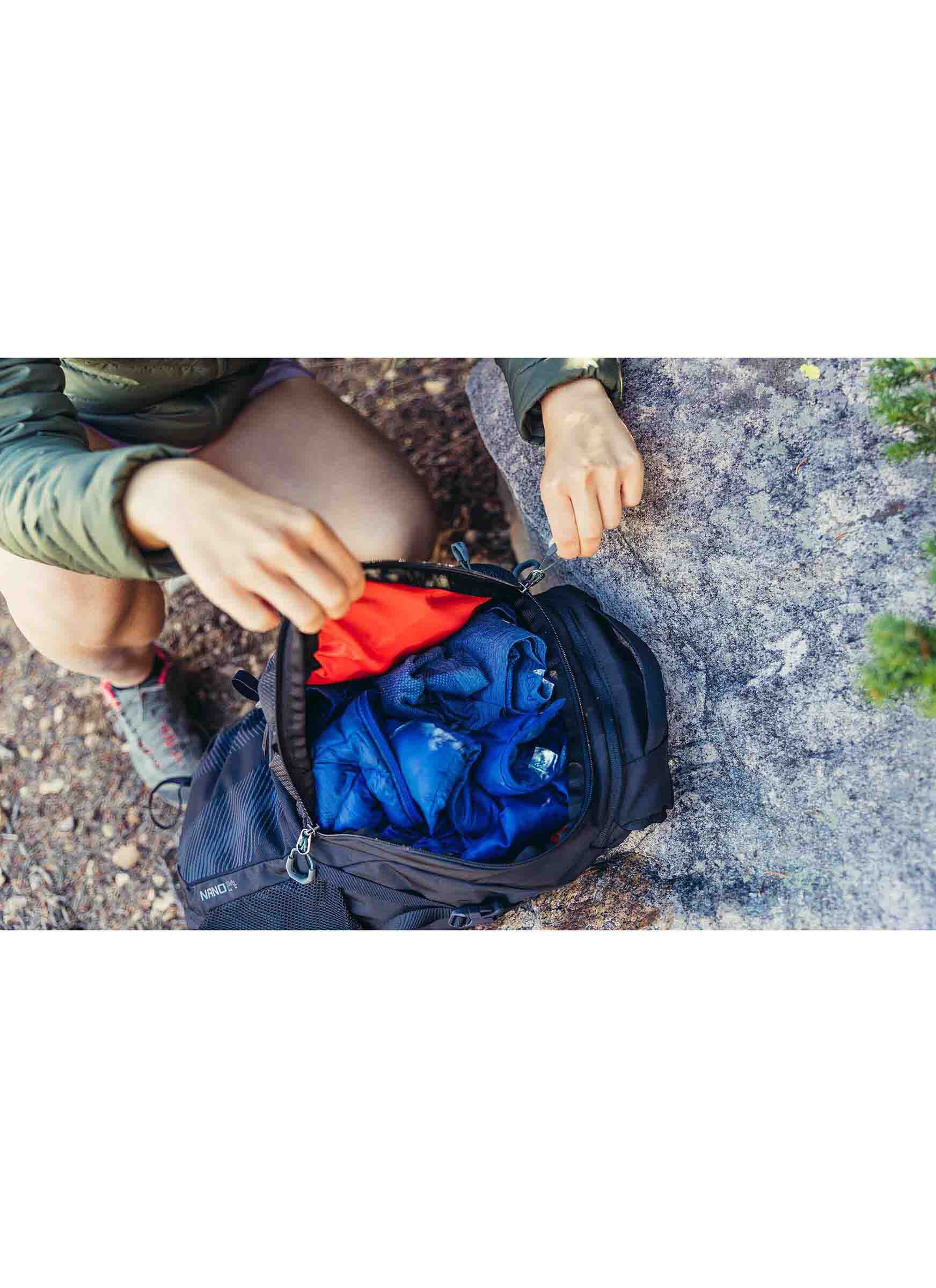 ESSENTIAL HIKING 나노 24