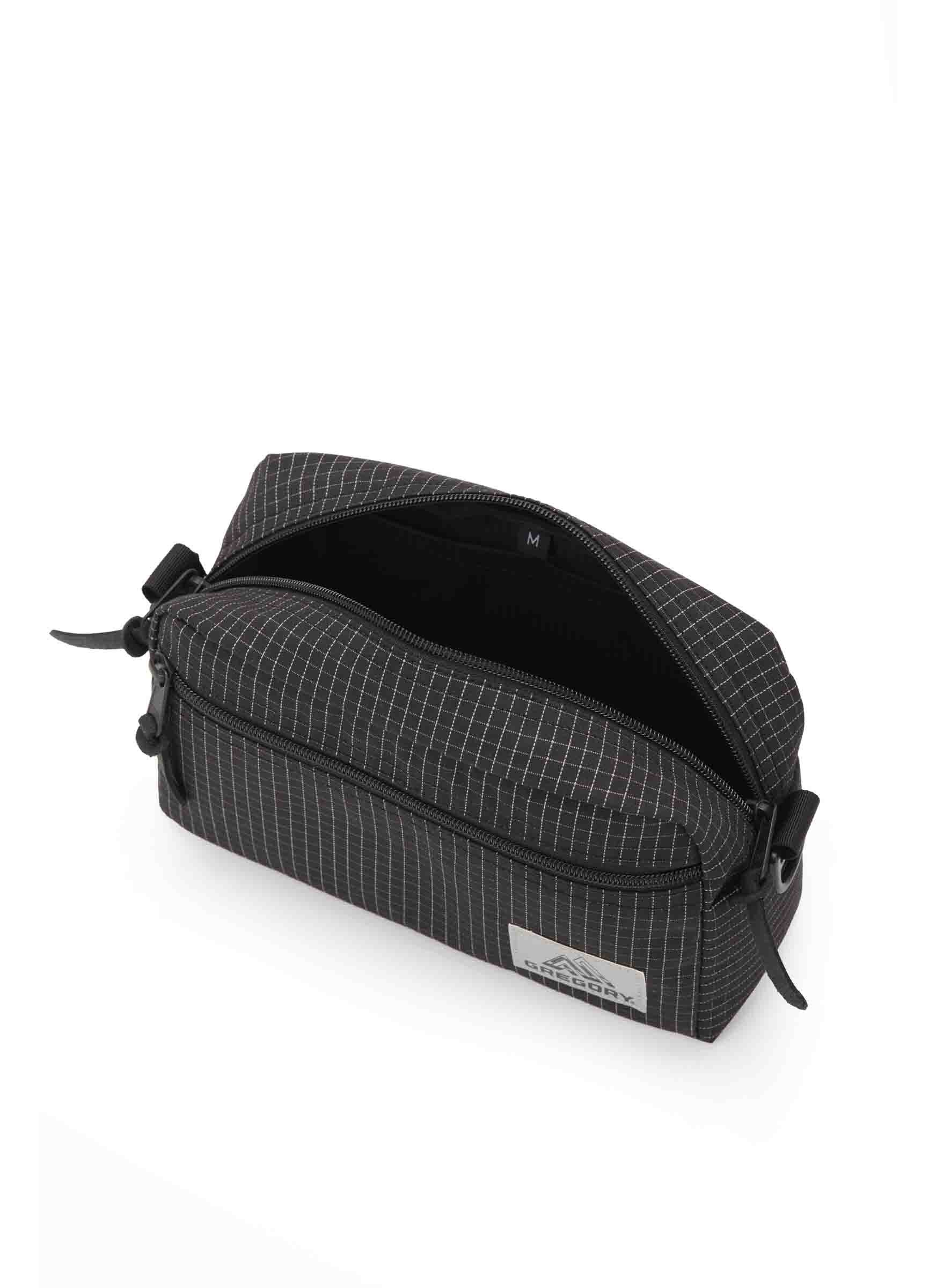 CLASSIC BAGS 패디드 숄더 파우치 M 크로스백