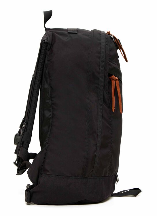 CLASSIC DAY 데이팩 백팩