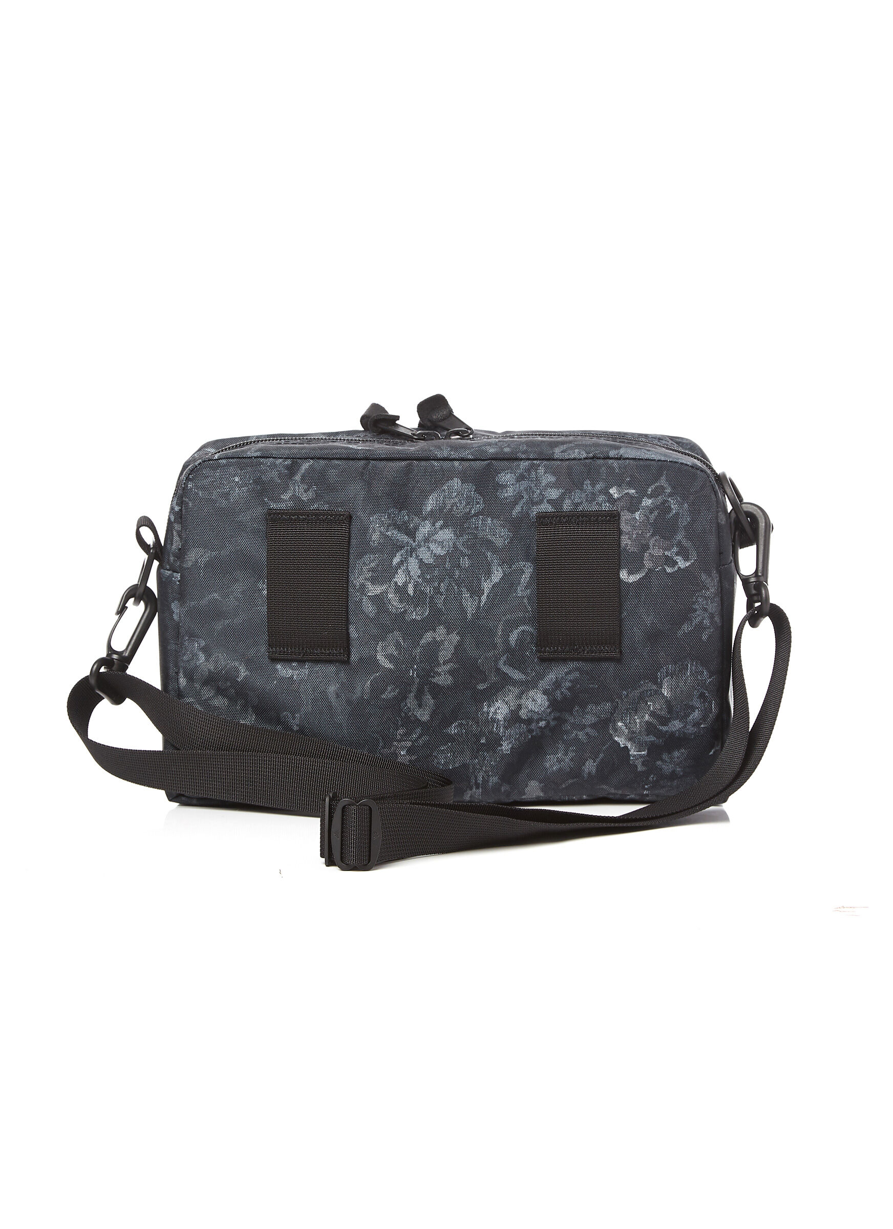 CLASSIC BAGS 패디드 숄더 파우치 L 크로스백