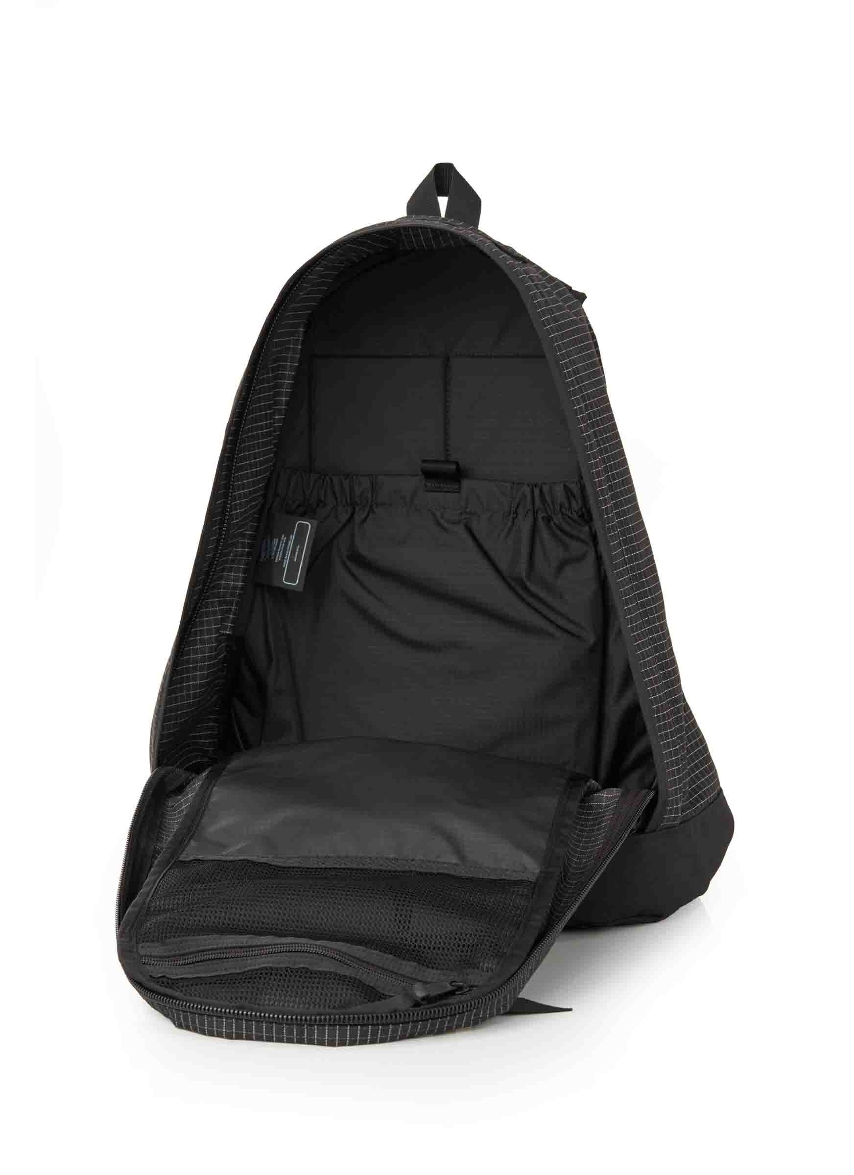 CLASSIC DAY 데이팩 백팩