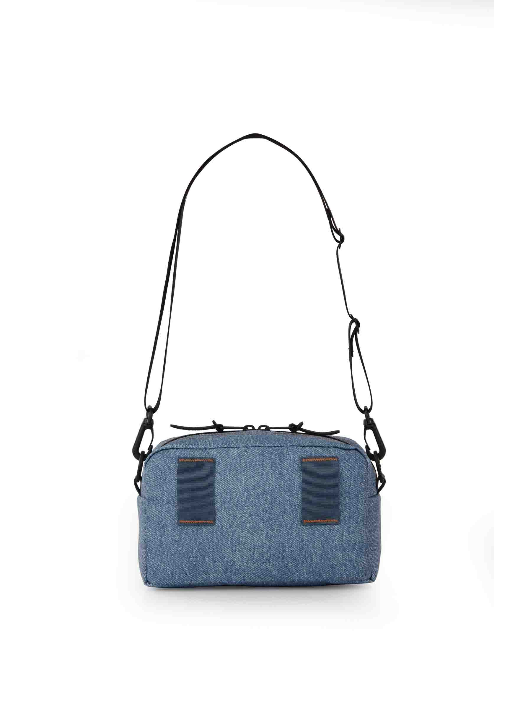 CLASSIC BAGS 패디드 숄더 파우치 M 크로스백