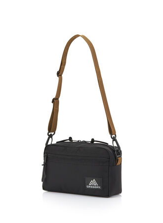 CLASSIC BAGS 패디드 숄더 파우치 M 크로스백