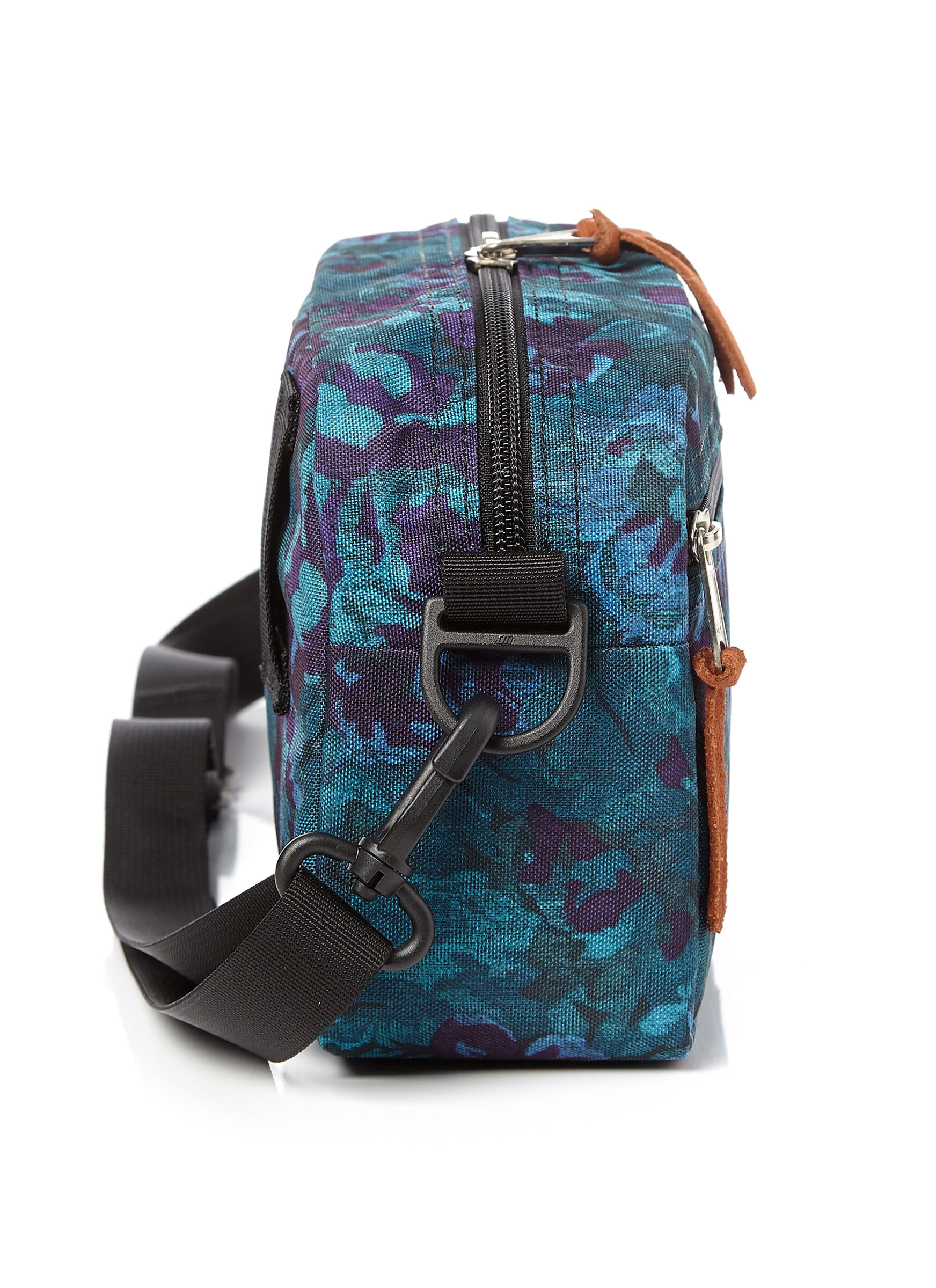 CLASSIC BAGS 패디드 숄더 파우치 M 크로스백