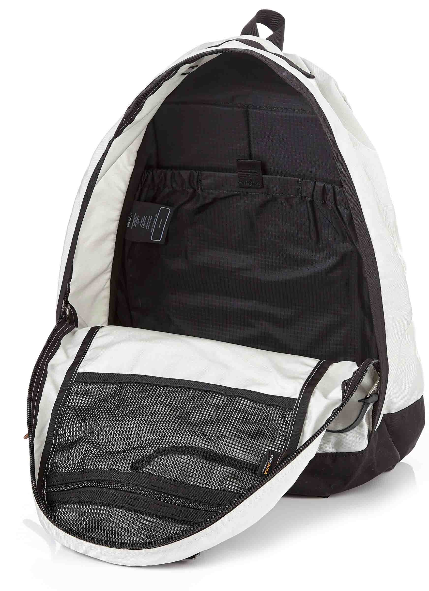 CLASSIC DAY 데이팩 백팩