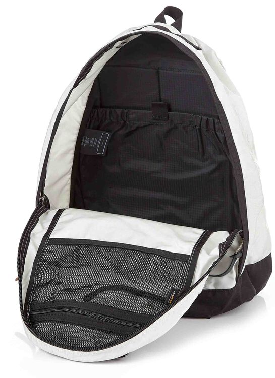 CLASSIC DAY 데이팩 백팩