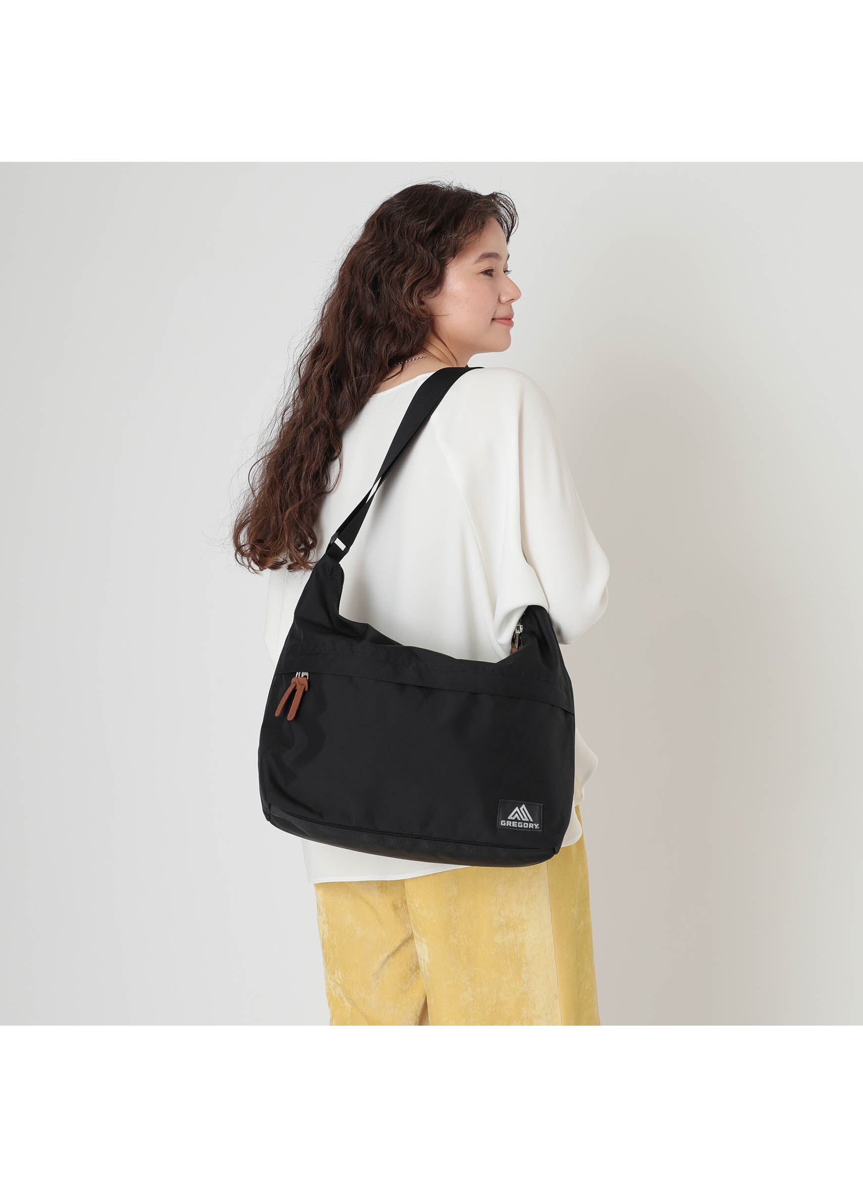 CLASSIC BAGS 스탠다드 숄더백