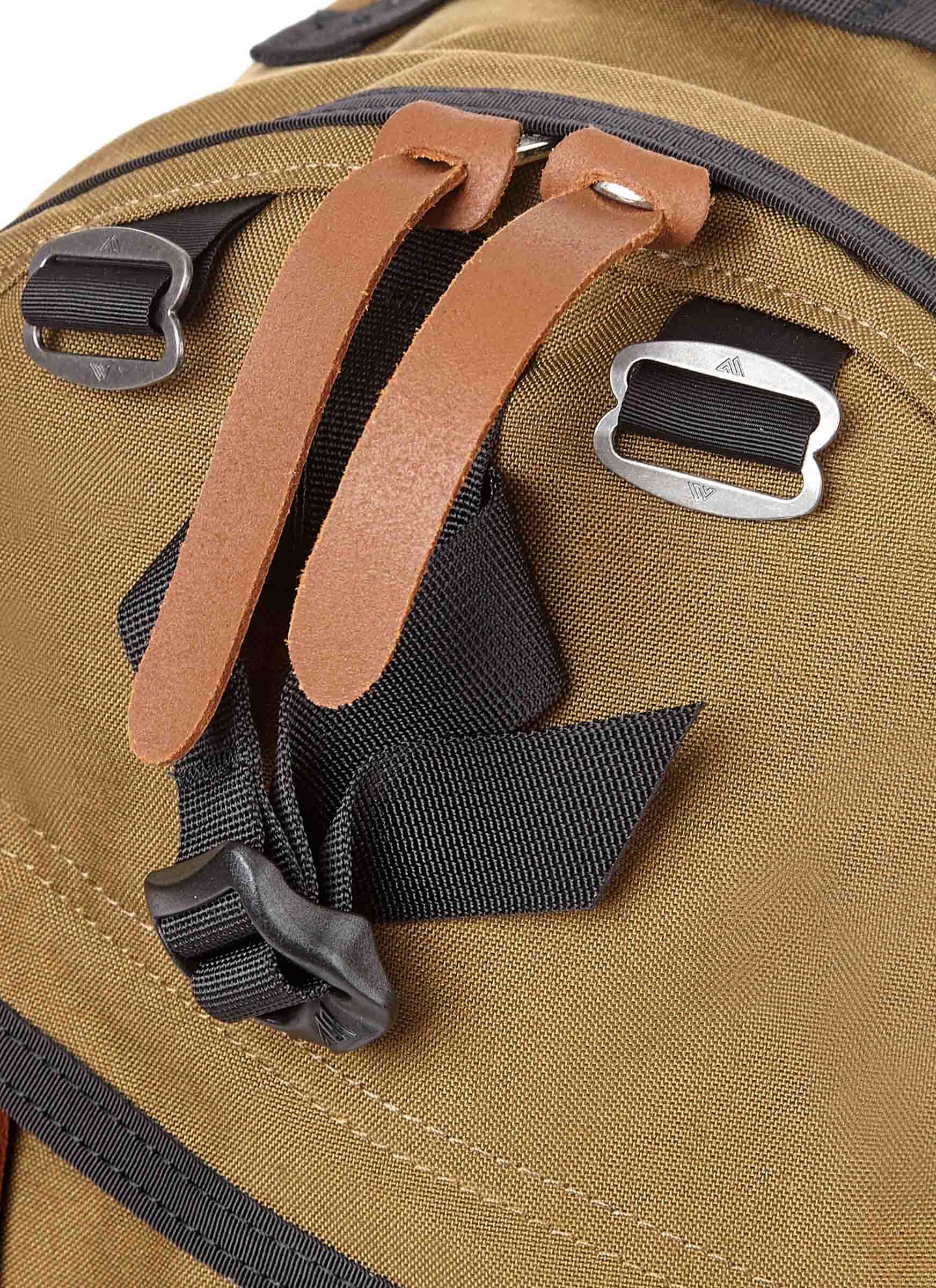 CLASSIC DAY 데이팩 백팩