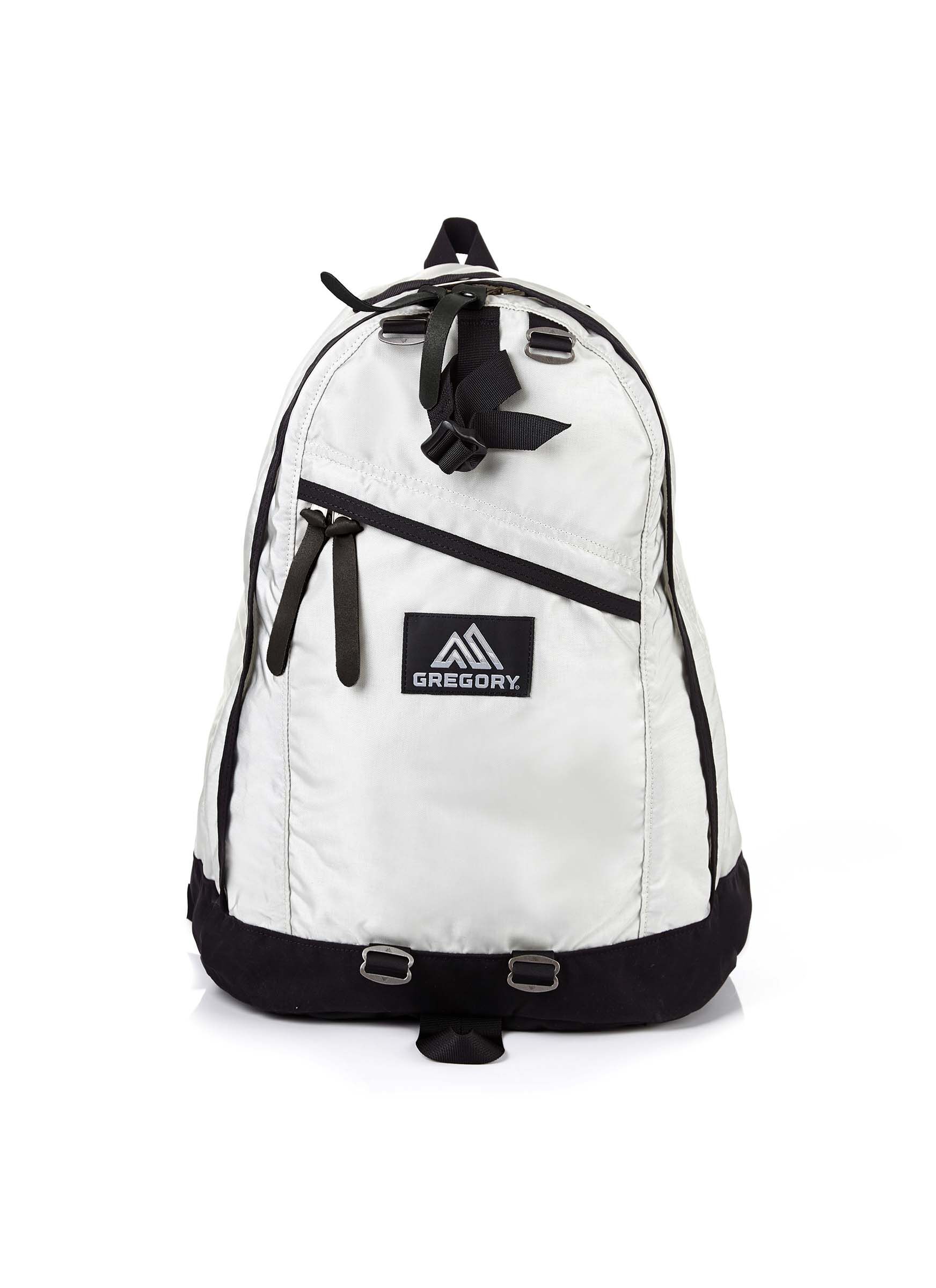 CLASSIC DAY 데이팩 백팩