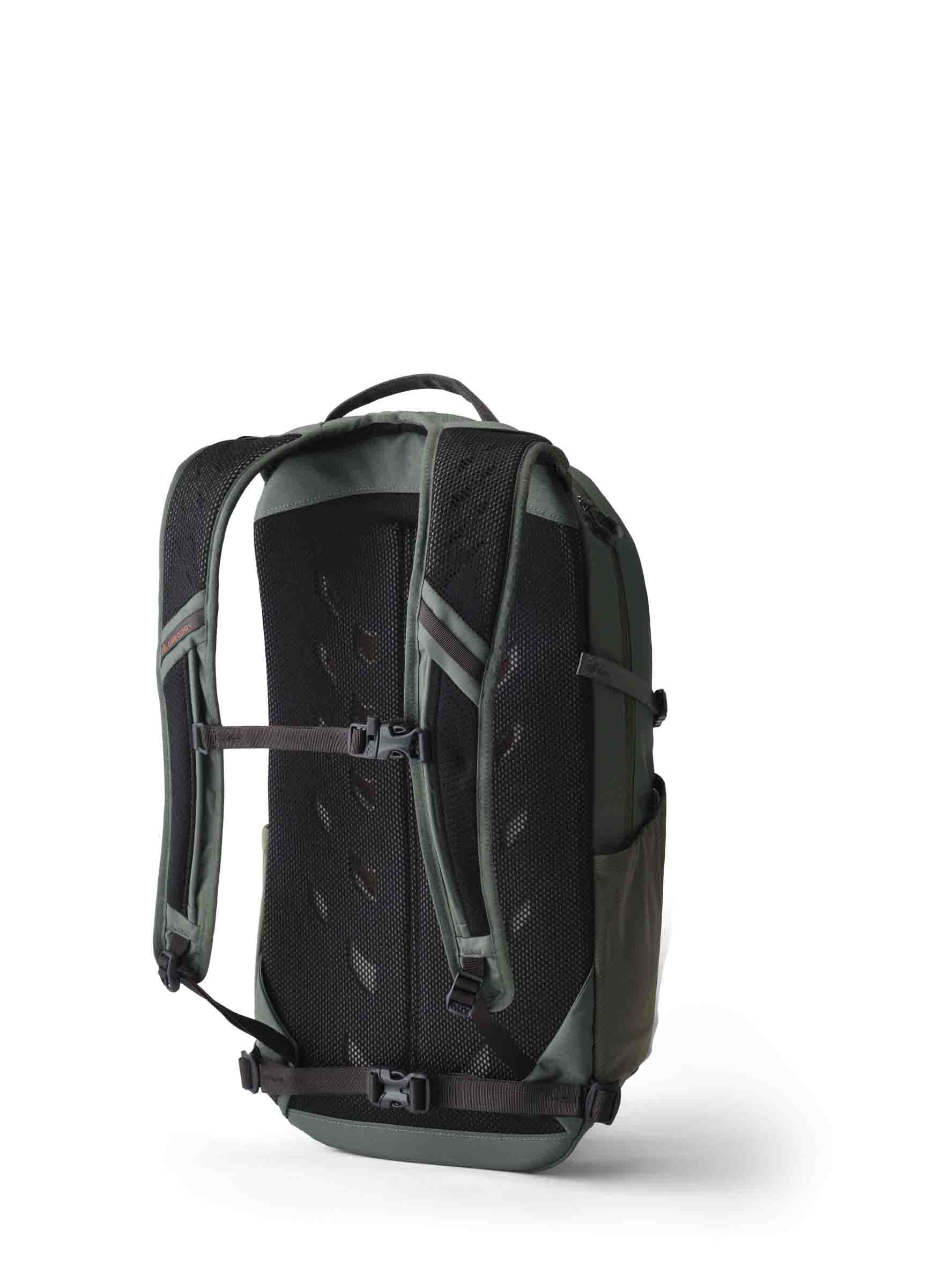 ESSENTIAL HIKING 나노 20 백팩