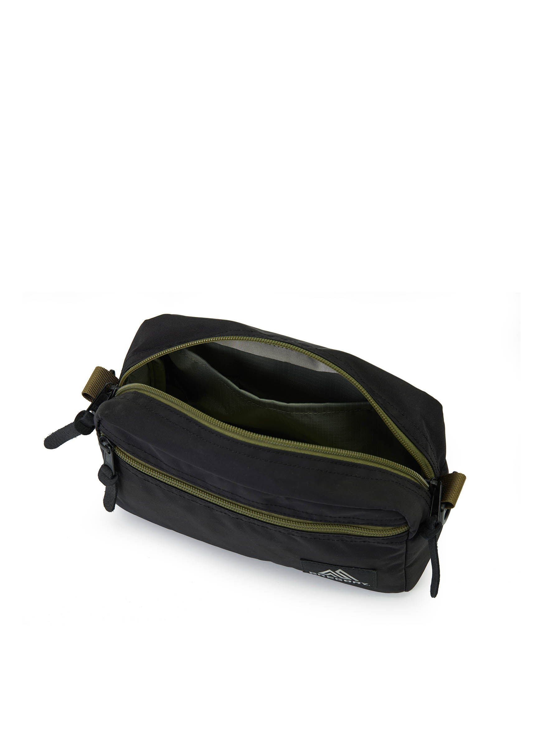 CLASSIC BAGS 패디드 숄더 파우치 M 크로스백