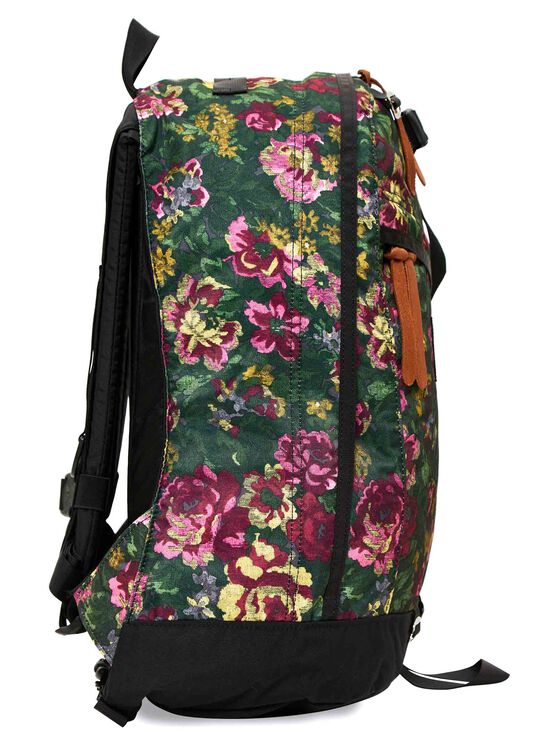 CLASSIC DAY 데이팩 백팩