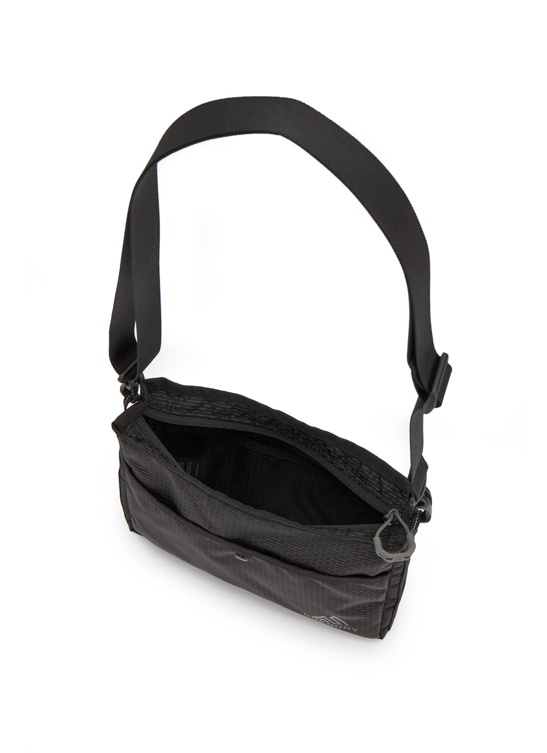 ESSENTIAL HIKING 나노 사코슈