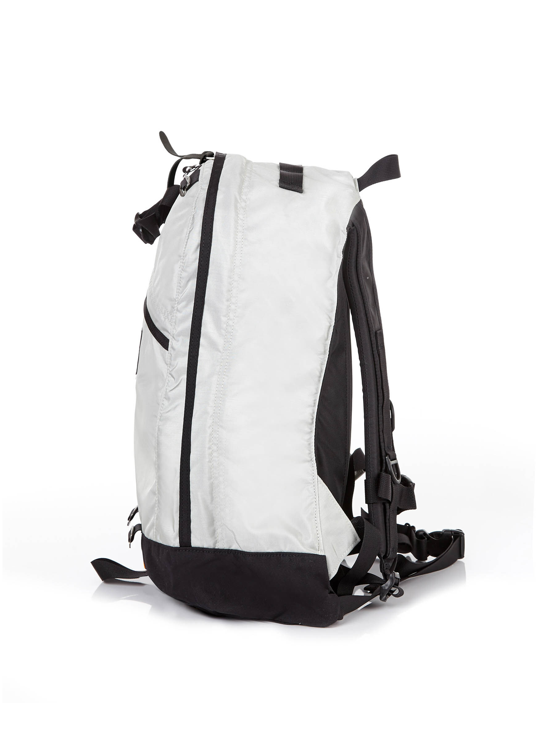 CLASSIC DAY 데이팩 백팩