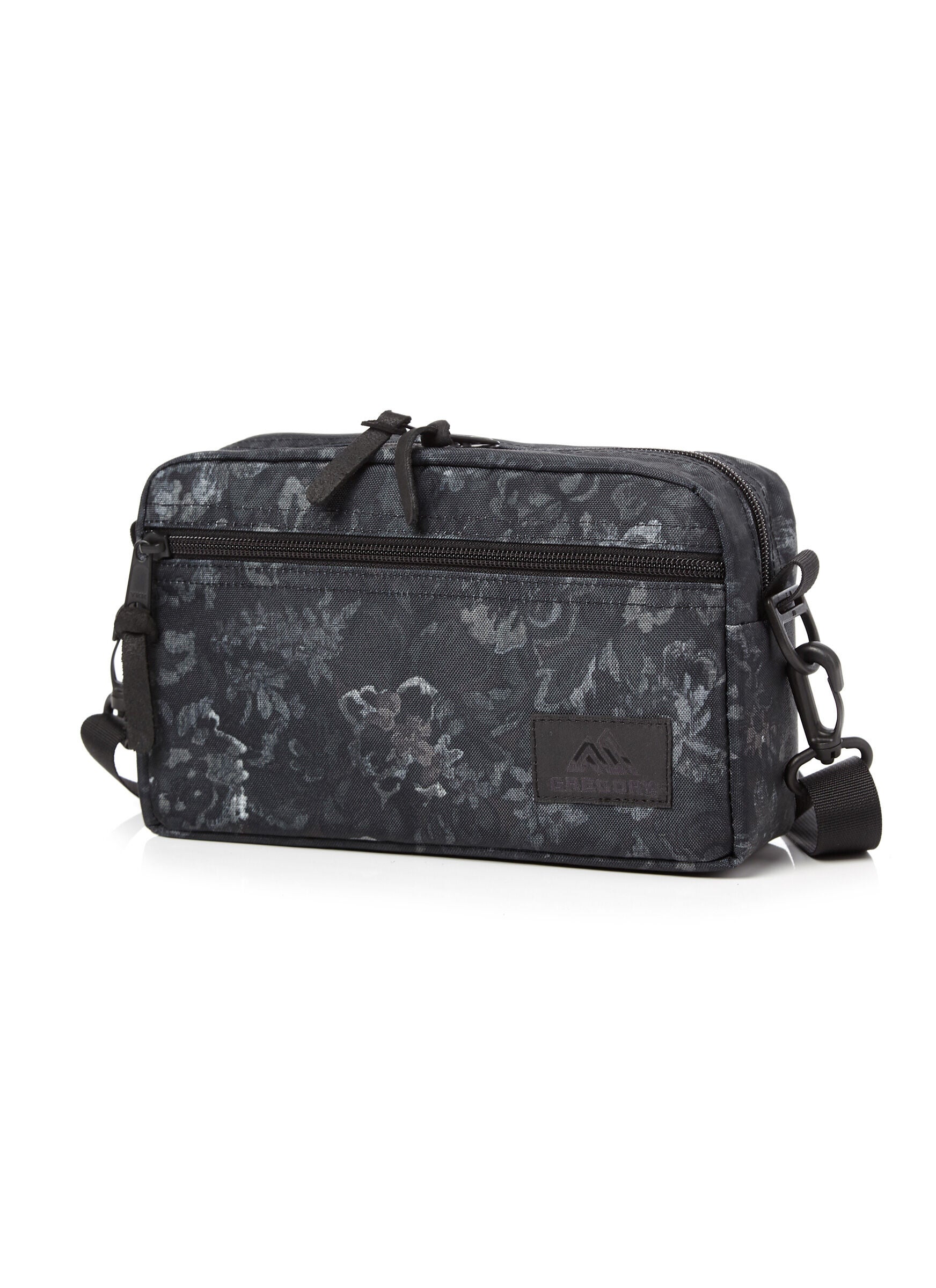 CLASSIC BAGS 패디드 숄더 파우치 M 크로스백