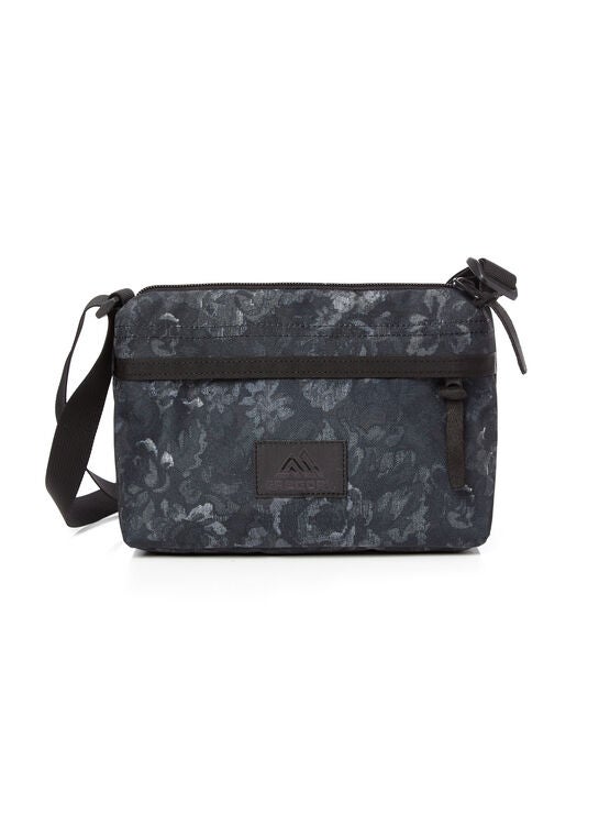 CLASSIC BAGS 엔벨롭 숄더 크로스백