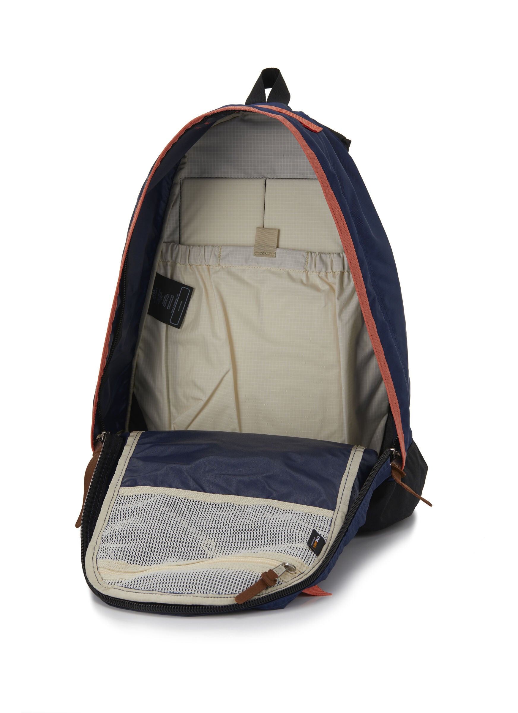 CLASSIC DAY 데이팩 백팩