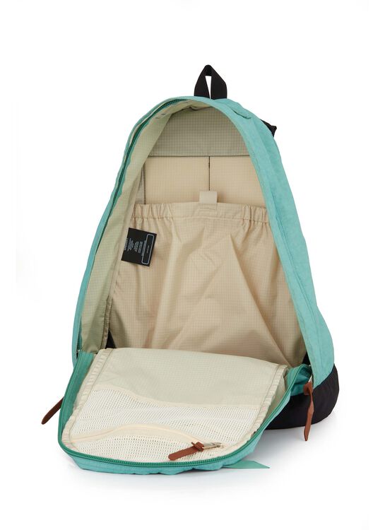 CLASSIC DAY 데이팩 백팩