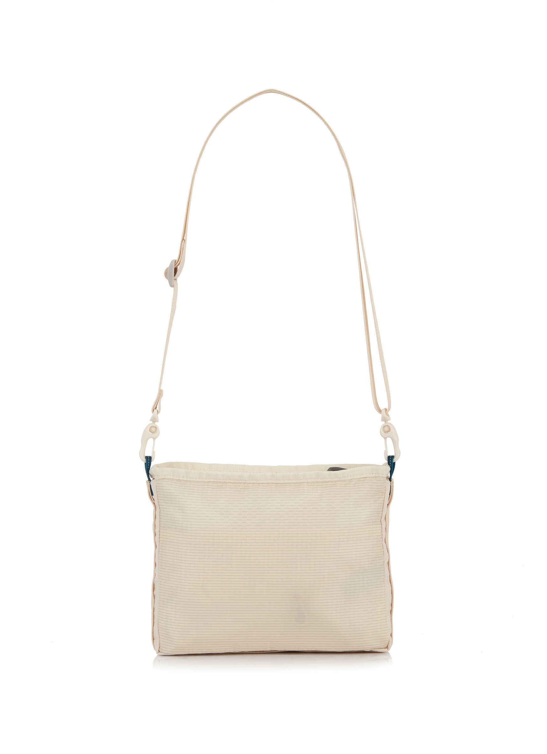 ESSENTIAL HIKING 나노 사코슈