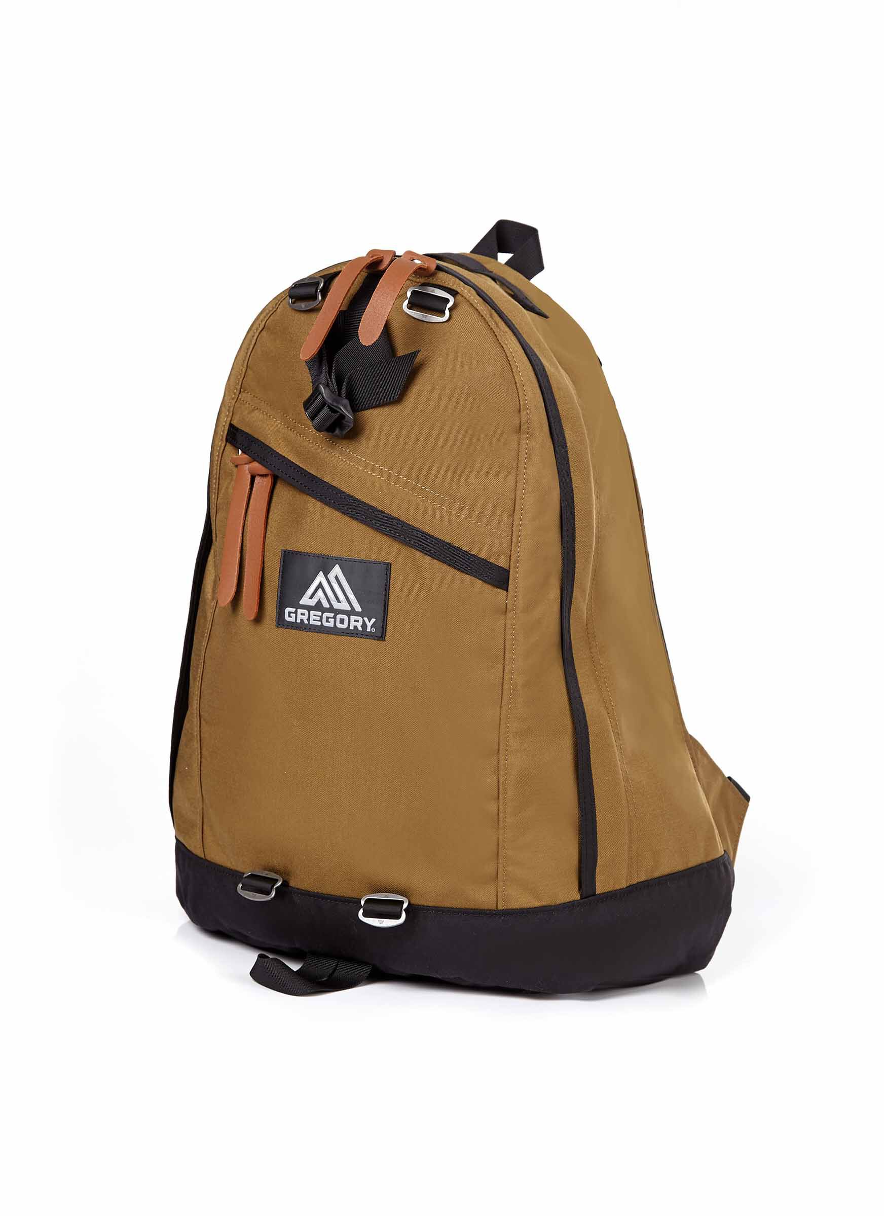 CLASSIC DAY 데이팩 백팩