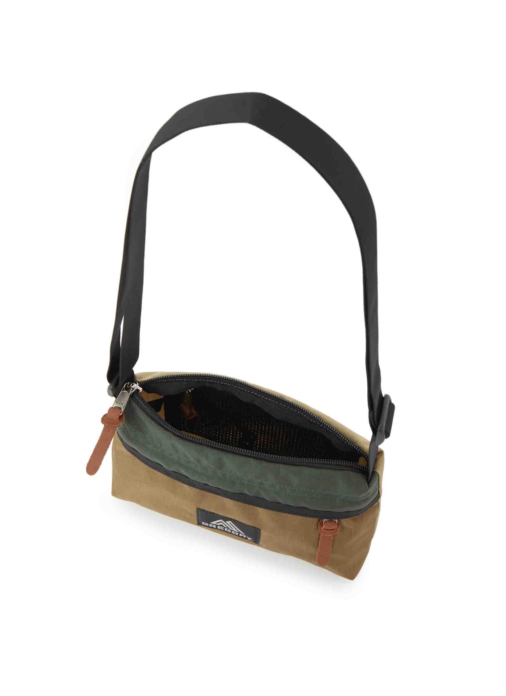 CLASSIC BAGS 엔벨롭 숄더 크로스백