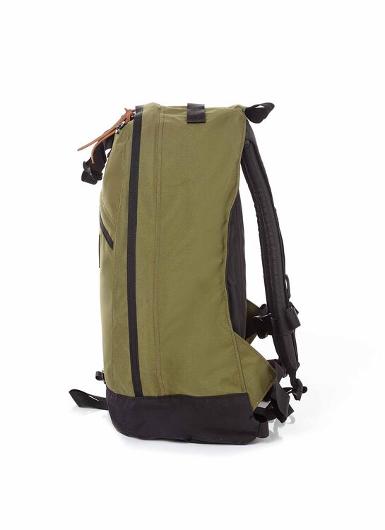 CLASSIC DAY 데이팩 백팩