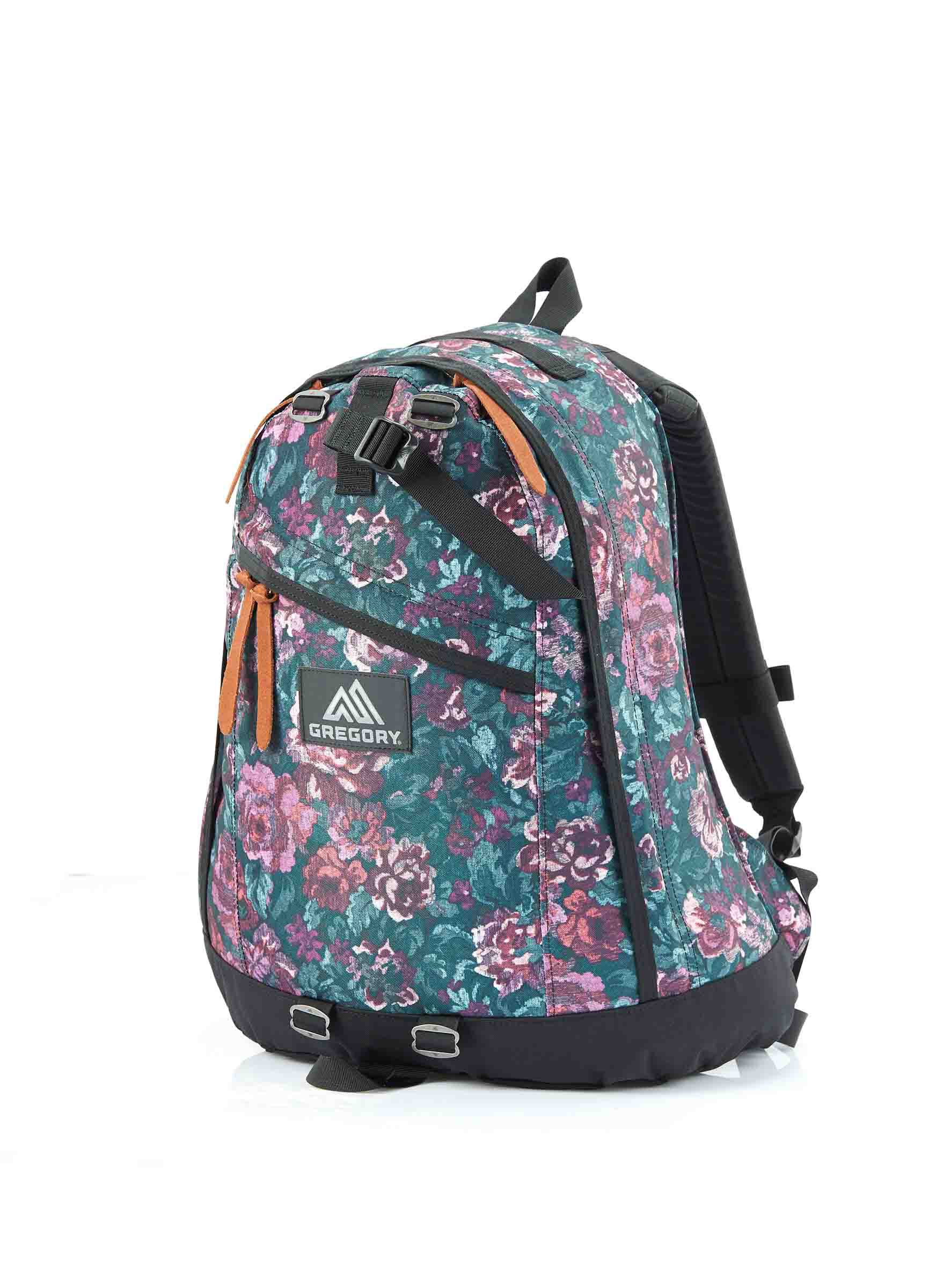 CLASSIC DAY 데이팩 백팩