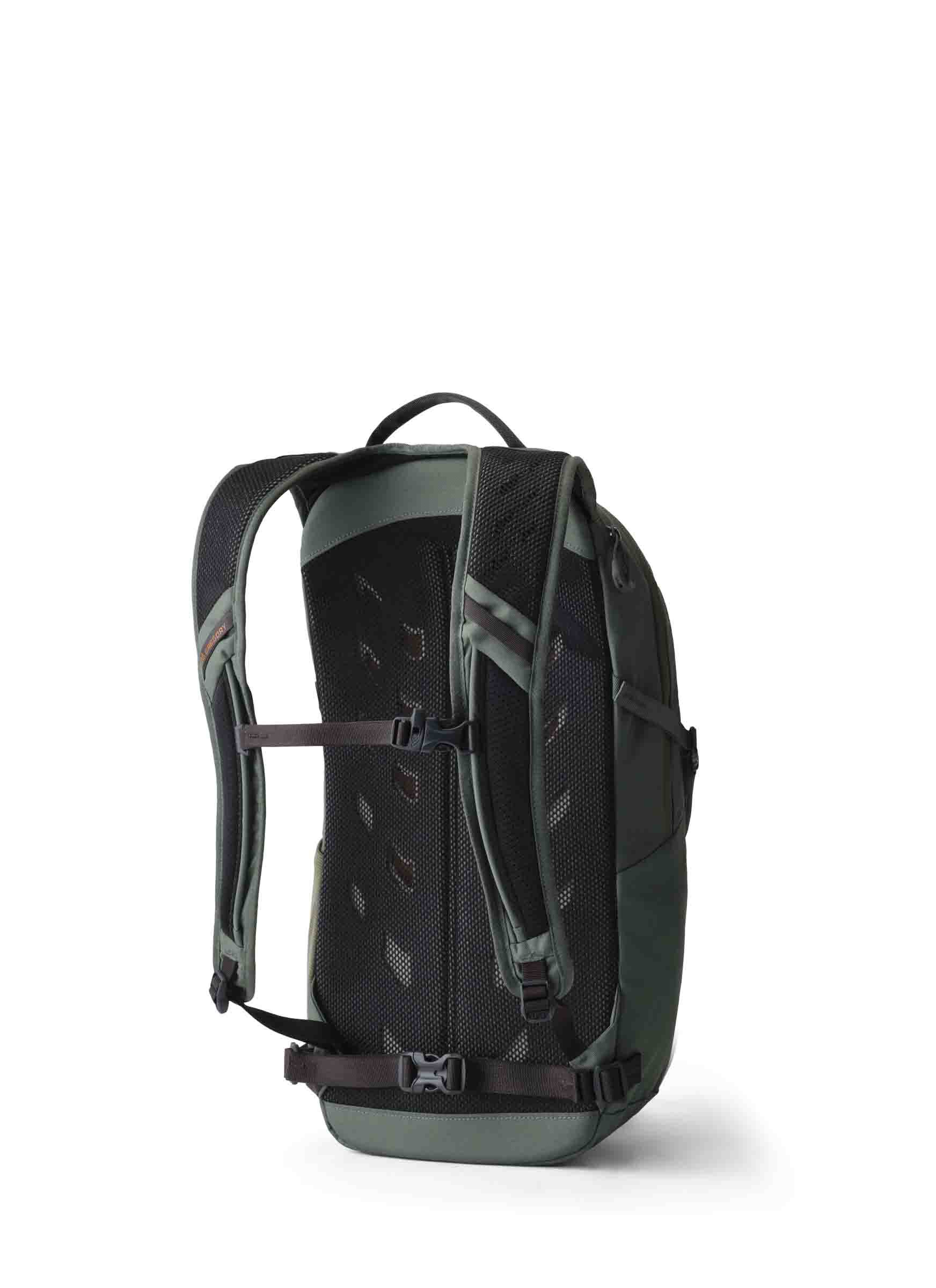 ESSENTIAL HIKING 나노 18 백팩