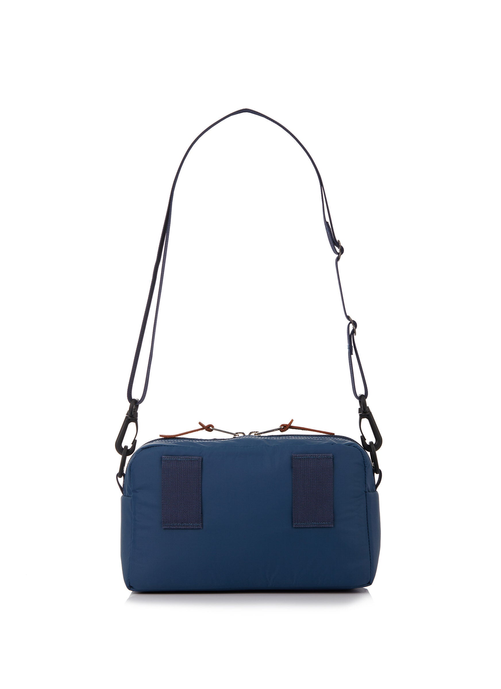 CLASSIC BAGS 패디드 숄더 파우치 M 크로스백