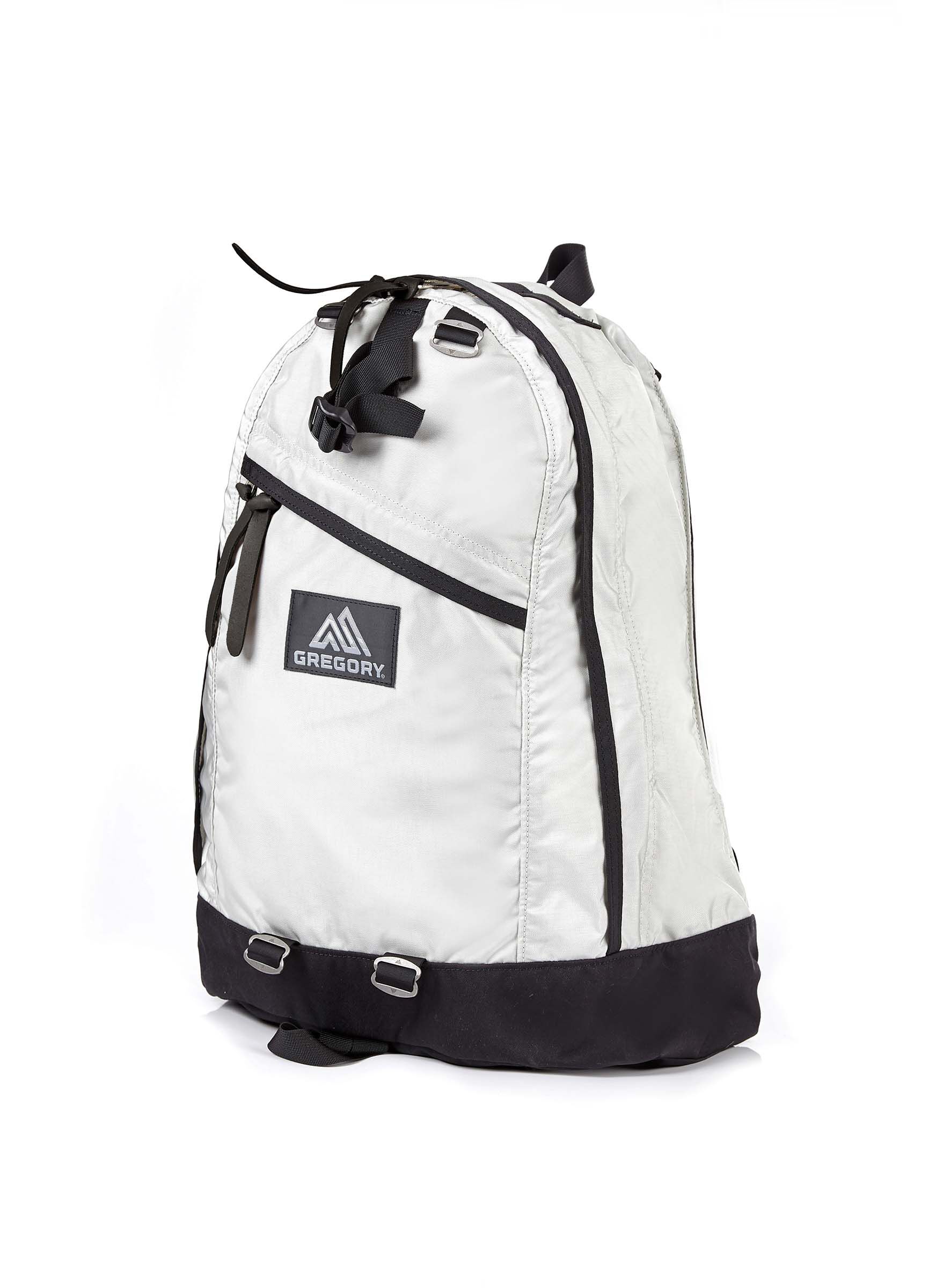 CLASSIC DAY 데이팩 백팩