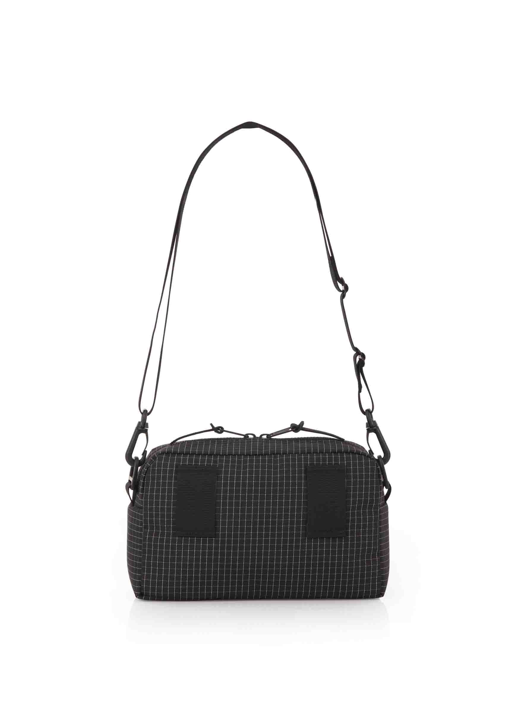 CLASSIC BAGS 패디드 숄더 파우치 M 크로스백