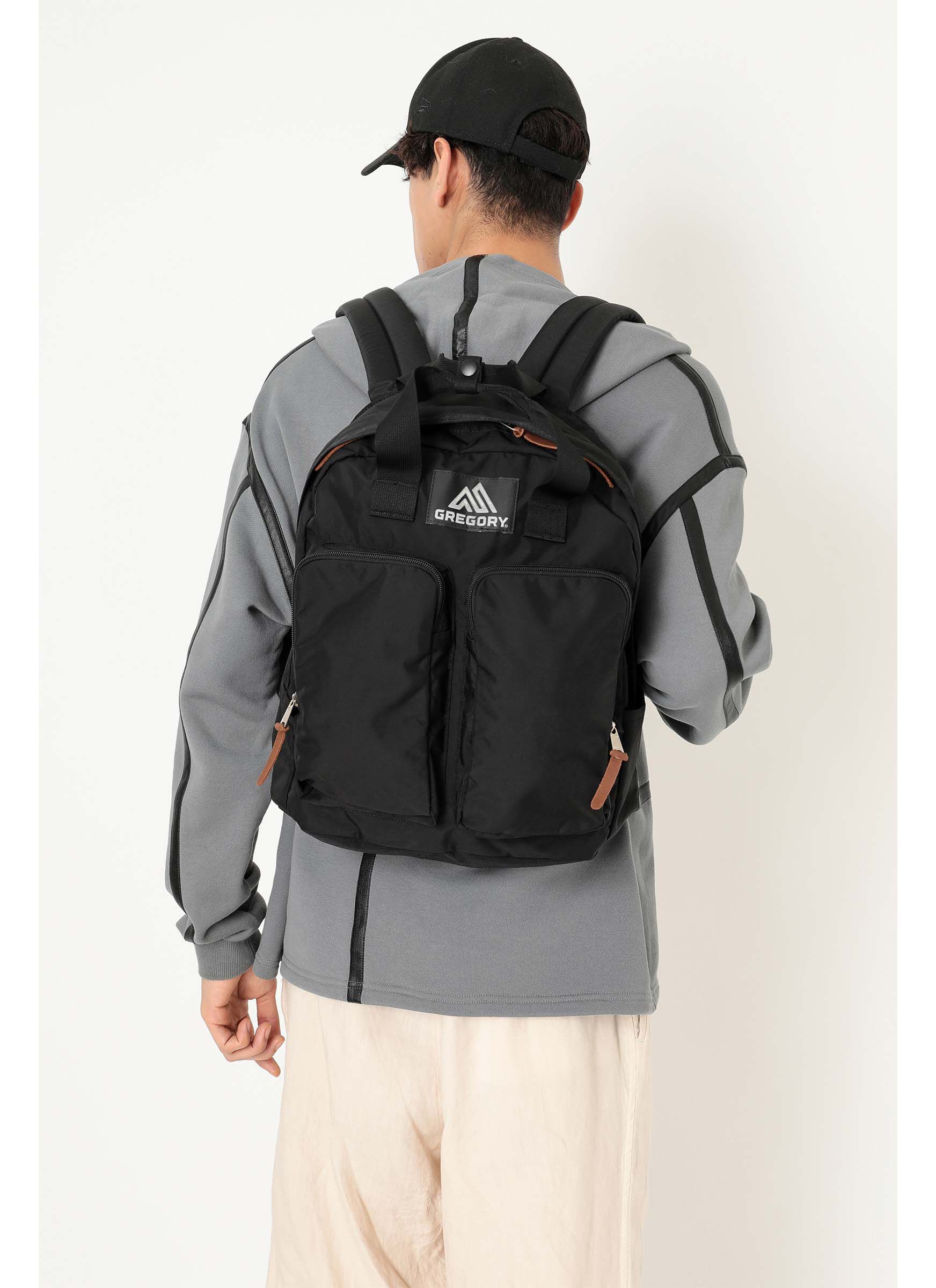 CLASSIC DAY 트윈 포켓 백팩