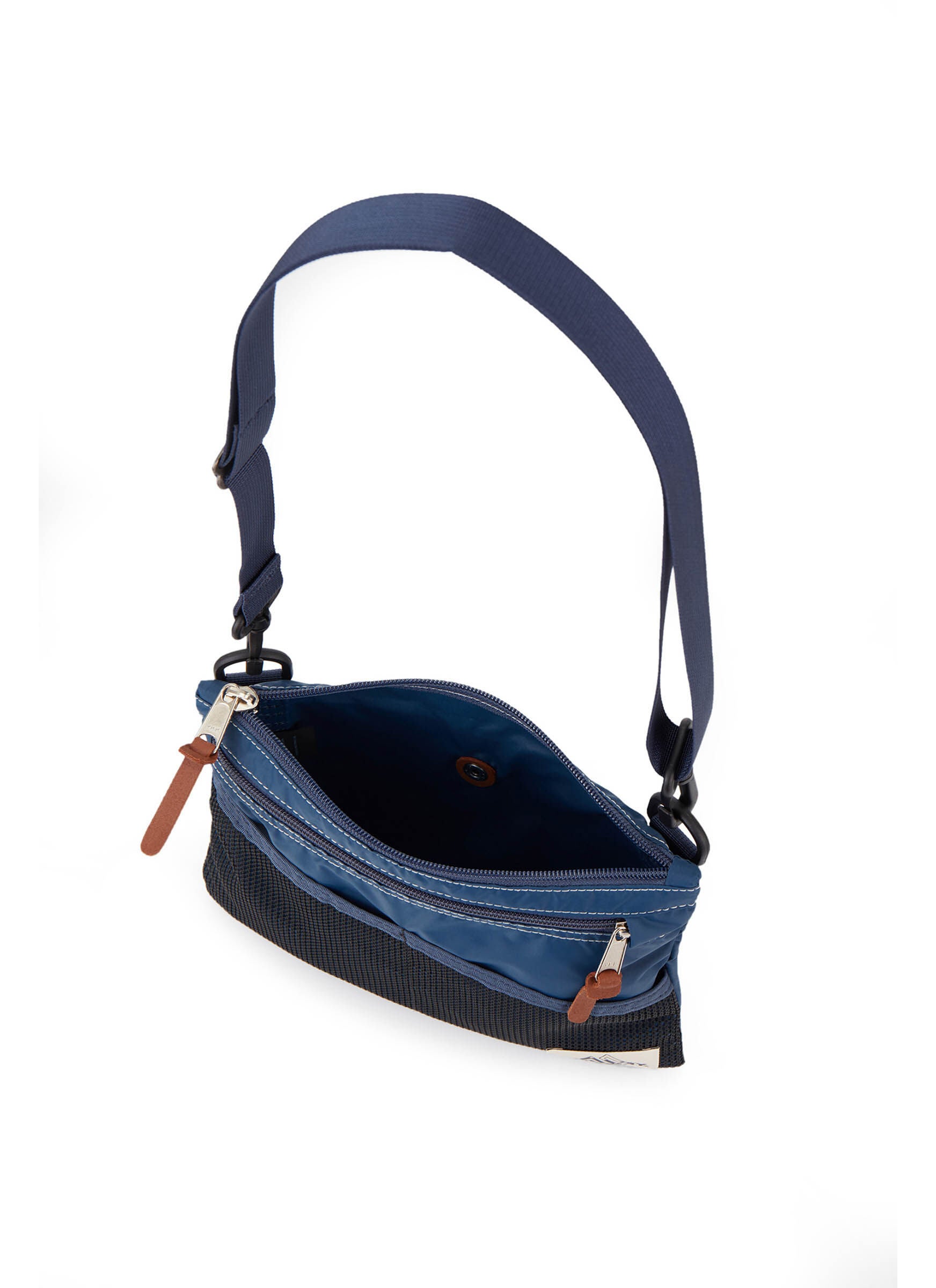 CLASSIC ACC 클래식 사코슈 M 크로스백