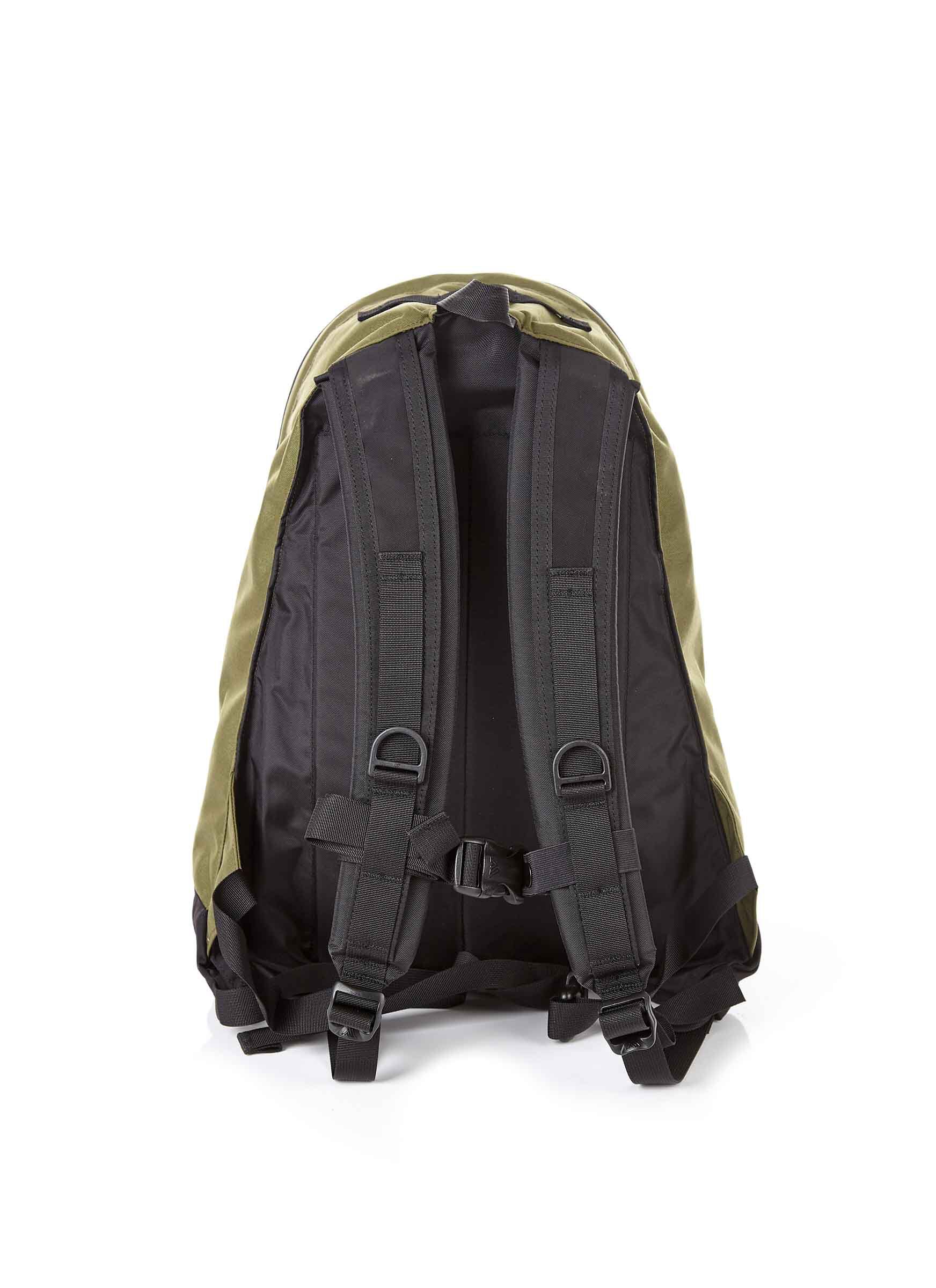 CLASSIC DAY 데이팩 백팩