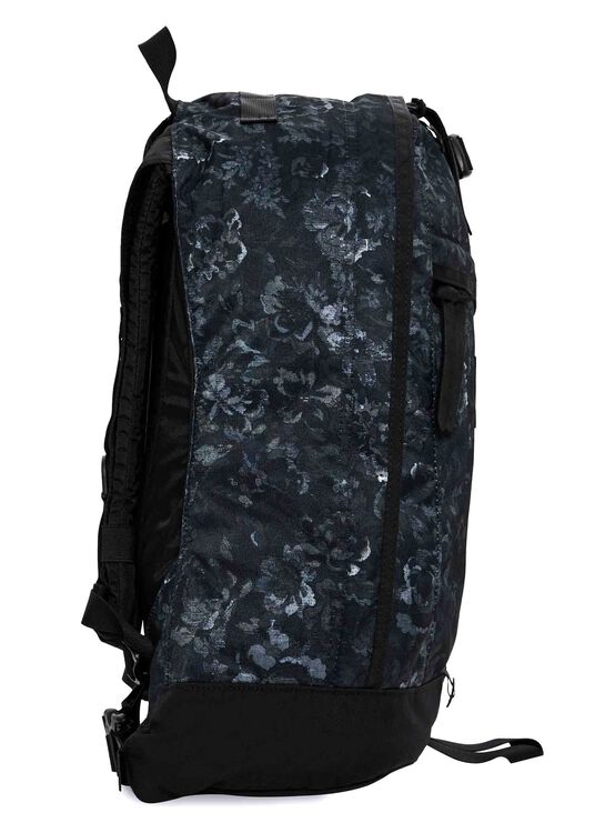 CLASSIC DAY 데이팩 백팩