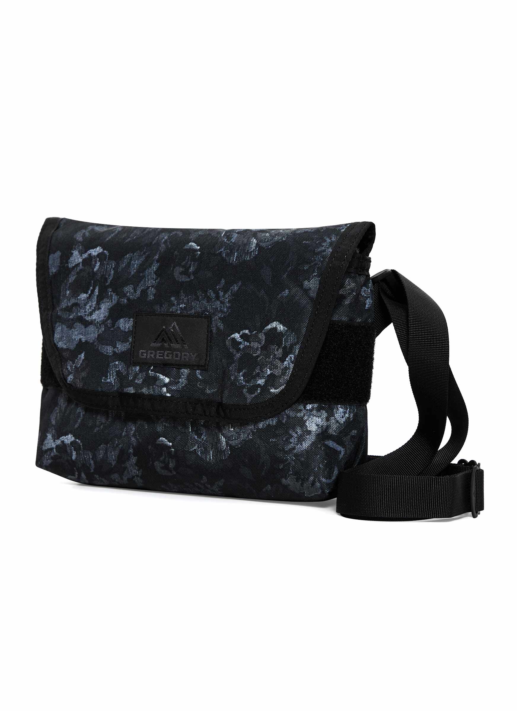 CLASSIC BAGS 티니 메신저 크로스백