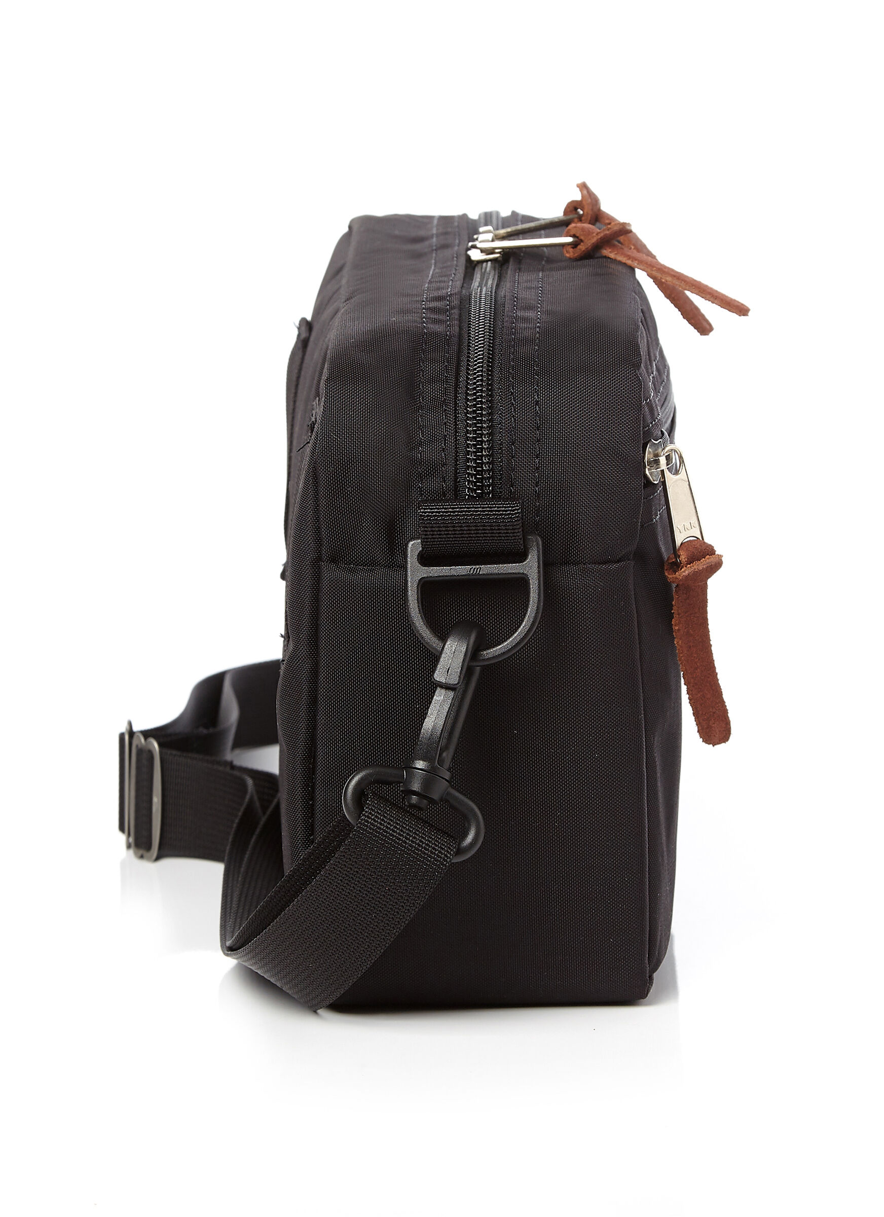 CLASSIC BAGS 패디드 숄더 파우치 L 크로스백