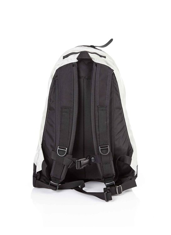 CLASSIC DAY 데이팩 백팩