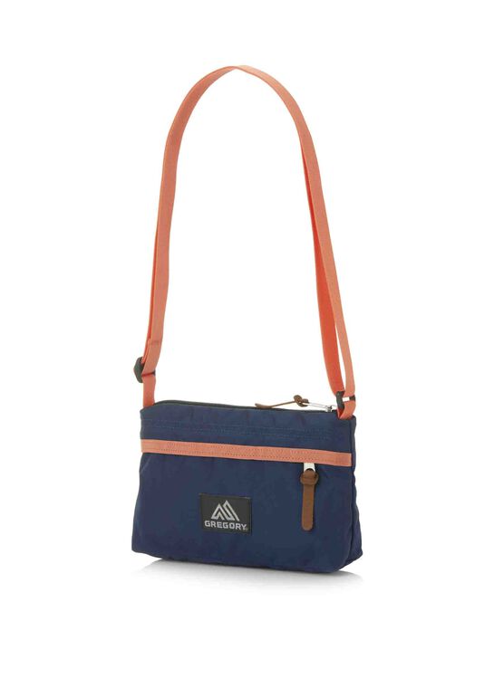 CLASSIC BAGS 엔벨롭 숄더 크로스백