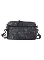CLASSIC BAGS 패디드 숄더 파우치 M 크로스백