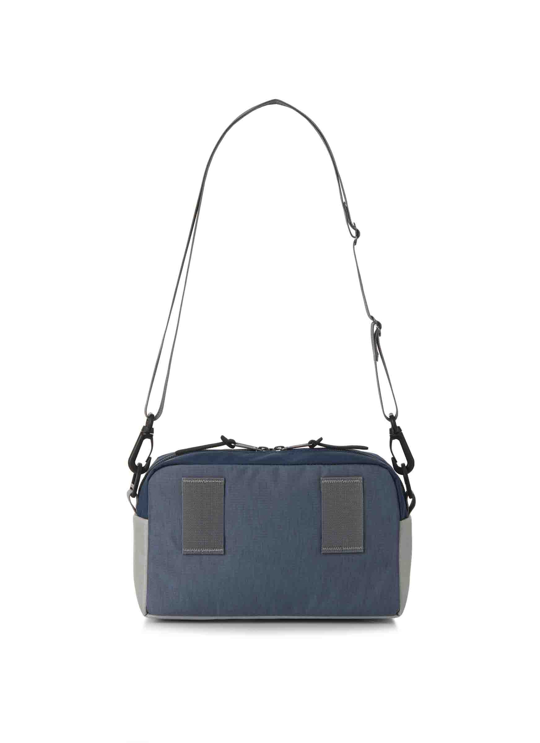 CLASSIC BAGS 패디드 숄더 파우치 M 크로스백