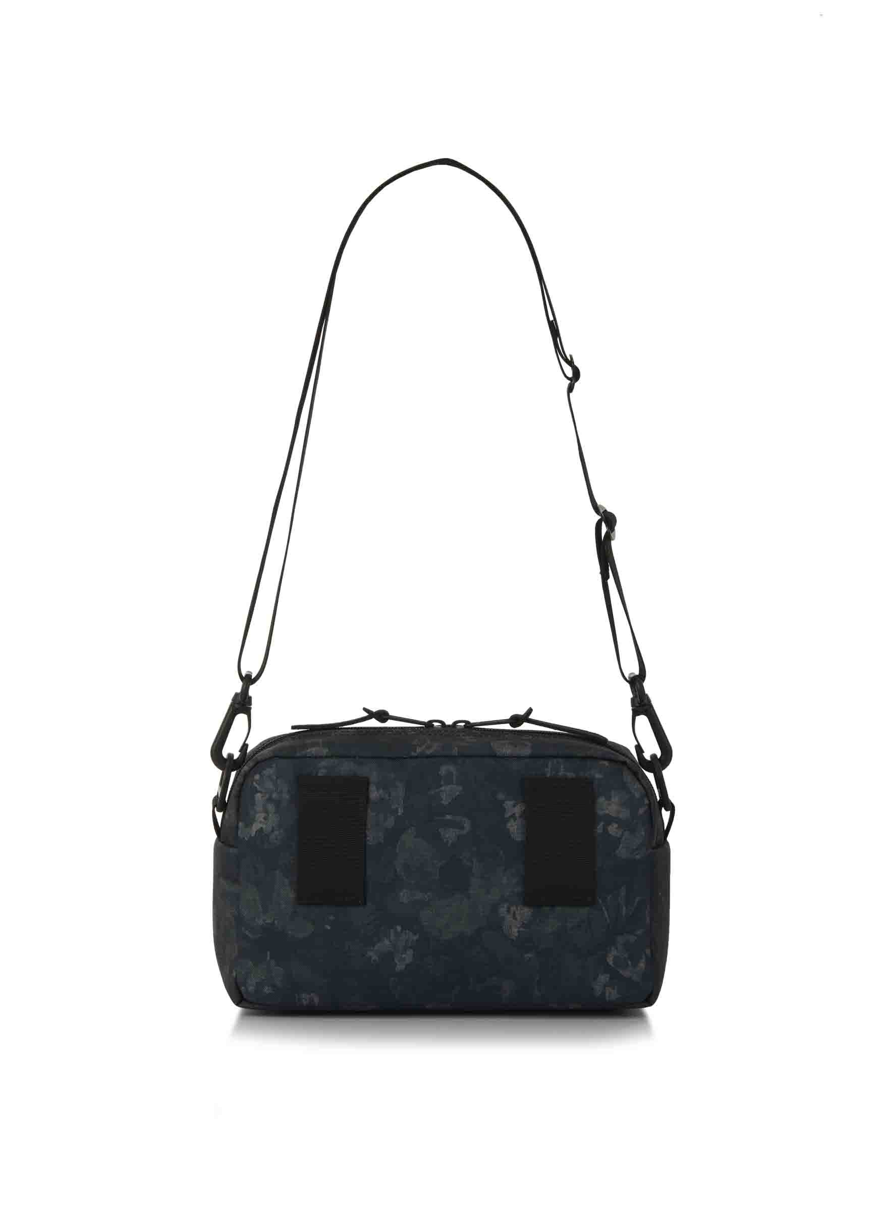 CLASSIC BAGS 패디드 숄더 파우치 M 크로스백
